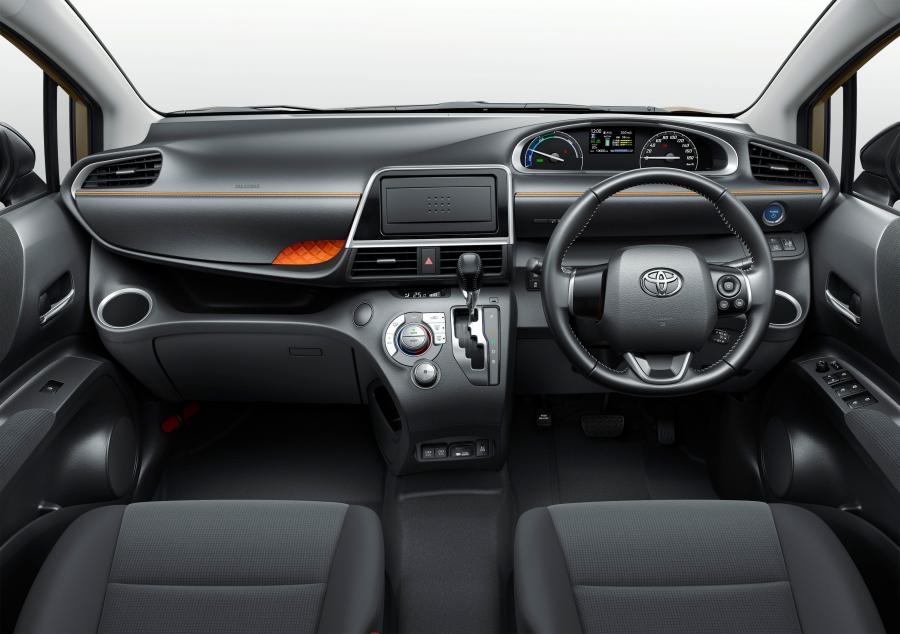 Торпедо Toyota Sienta Funbase G 2018 года  (фото 4 из 7)